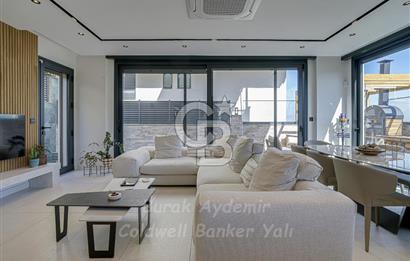 Urla, Kalabak’ta Çok Özel Müstakil Havuzlu 4+2 Satılık Villa