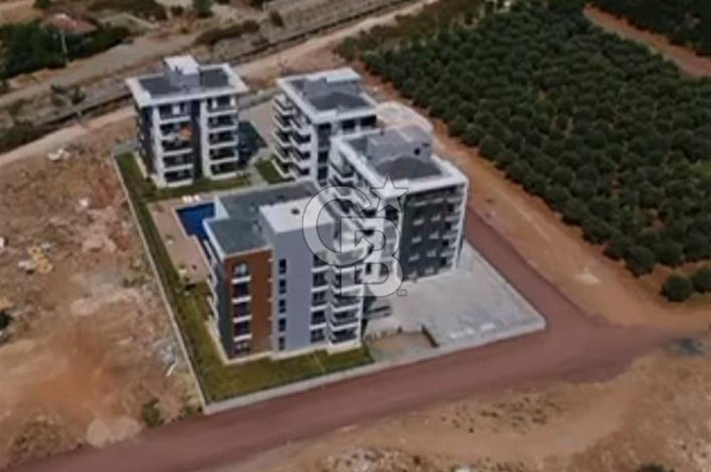 ANTALYA YENİKÖYDE HAVUZLU SİTE İÇERİSİNDE SATILIK LÜKS 1+1 DAİRE
