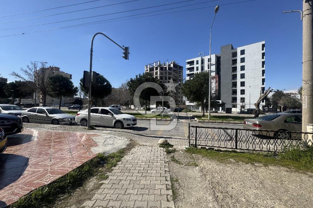İZMİR, BAYRAKLI, OSMANGAZİ MERKEZİ KONUMDA KİRALIK DÜKKAN