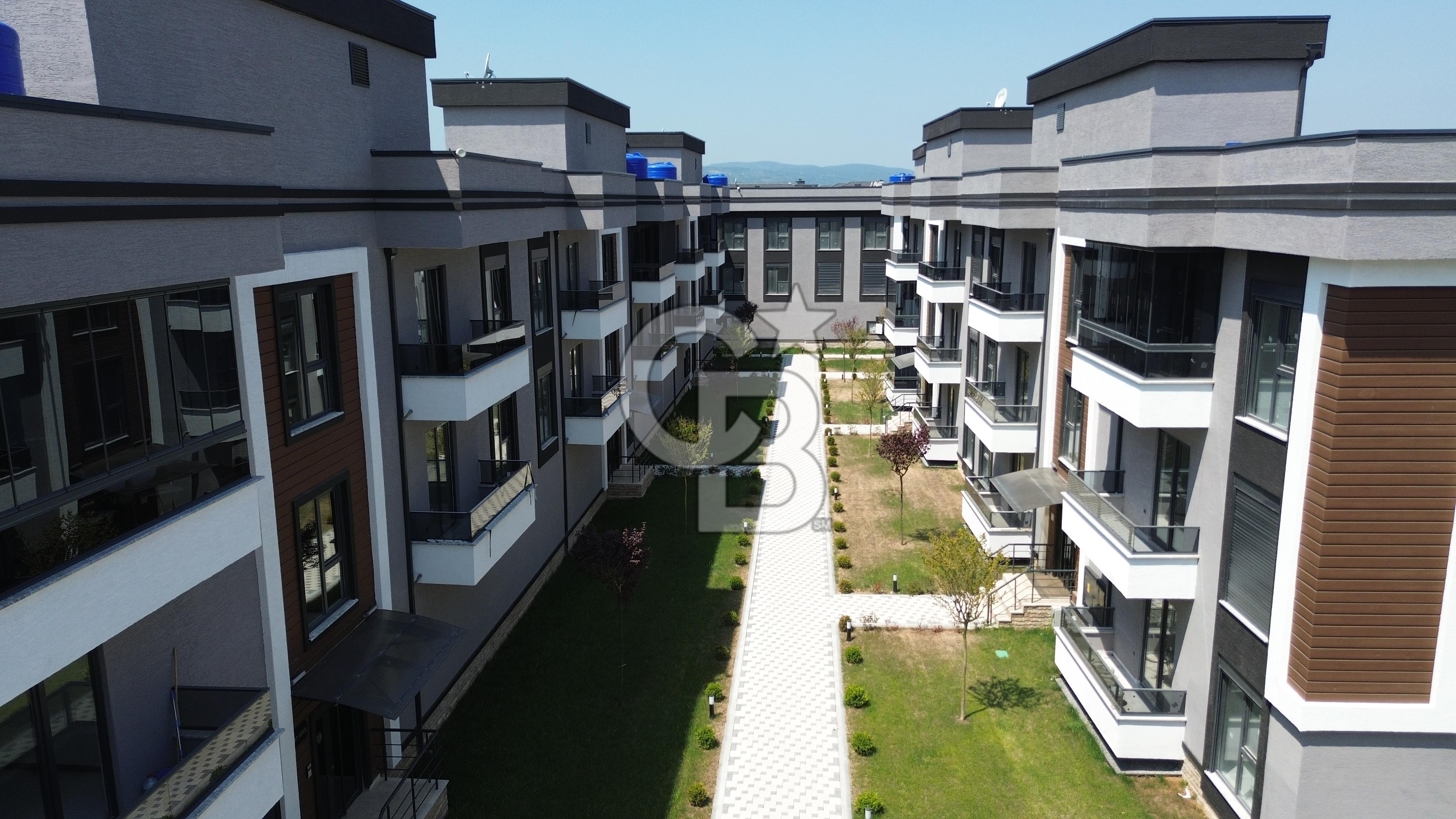 Şehrin Kalbinde Asansörlü Kapalı Otoparklı Özde Lüks Daireler