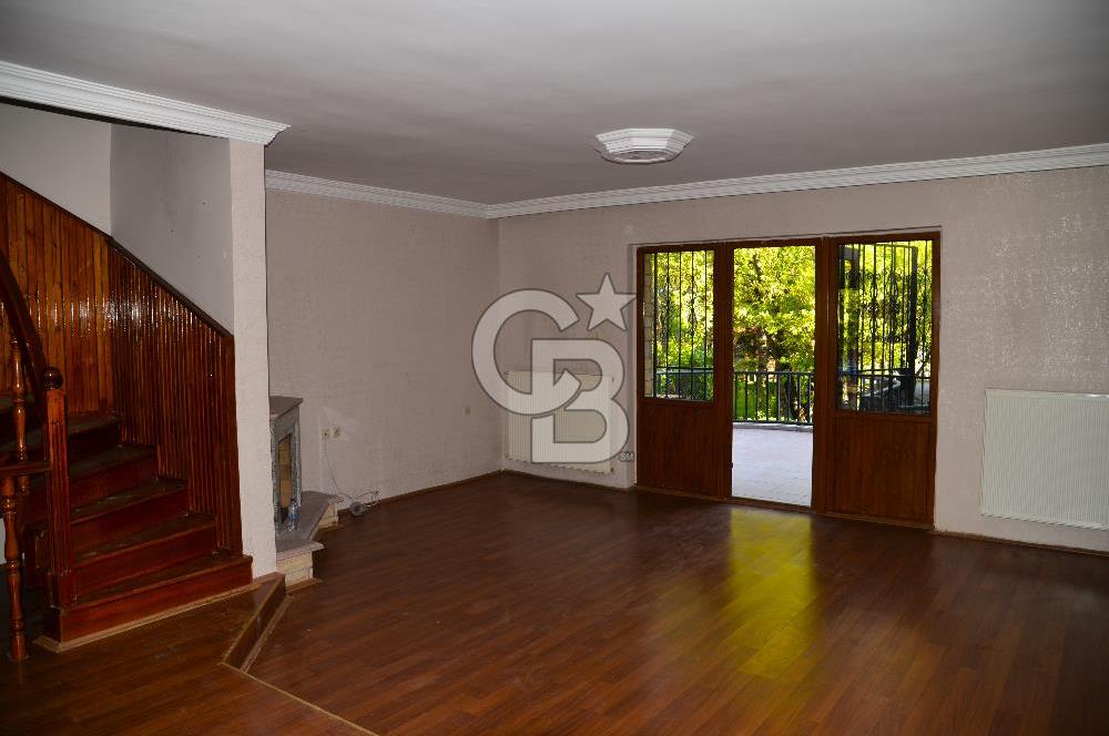 Koru Mah Seçkin Emek sitesi Satılık 5+1 Villa