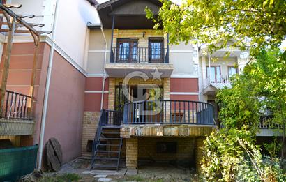 Koru Mah Seçkin Emek sitesi Satılık 5+1 Villa