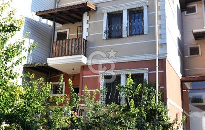 Koru Mah Seçkin Emek sitesi Satılık 5+1 Villa