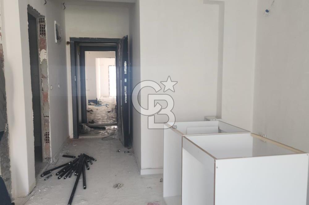 KARŞIYAKA ÇARŞI'DA TİYATRO SOKAĞINDA SATILIK SIFIR 1+1 DAİRE