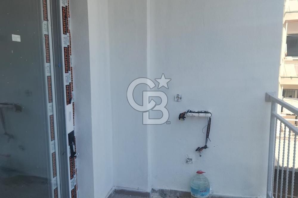KARŞIYAKA ÇARŞI'DA TİYATRO SOKAĞINDA SATILIK SIFIR 1+1 DAİRE