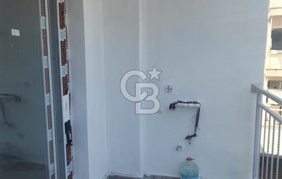 KARŞIYAKA ÇARŞI'DA TİYATRO SOKAĞINDA SATILIK SIFIR 1+1 DAİRE