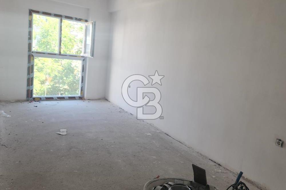 KARŞIYAKA ÇARŞI'DA TİYATRO SOKAĞINDA SATILIK SIFIR 1+1 DAİRE
