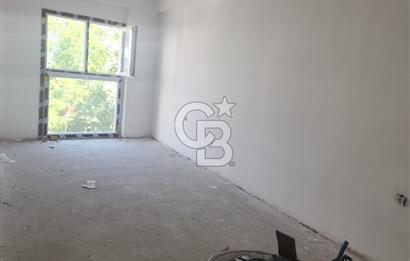 KARŞIYAKA ÇARŞI'DA TİYATRO SOKAĞINDA SATILIK SIFIR 1+1 DAİRE
