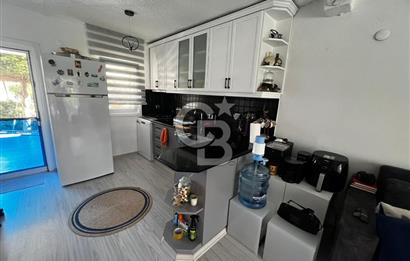 GÜMÜLDÜR’DE SİTE İÇERİSİNDE TRİPLEX YAZLIK DENİZE YAKIN KONFORLU YAŞAM