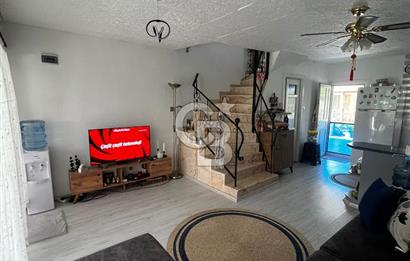 GÜMÜLDÜR’DE SİTE İÇERİSİNDE TRİPLEX YAZLIK DENİZE YAKIN KONFORLU YAŞAM