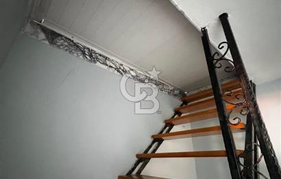 GÜMÜLDÜR’DE SİTE İÇERİSİNDE TRİPLEX YAZLIK DENİZE YAKIN KONFORLU YAŞAM