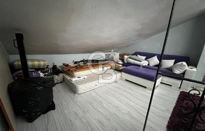 GÜMÜLDÜR’DE SİTE İÇERİSİNDE TRİPLEX YAZLIK DENİZE YAKIN KONFORLU YAŞAM