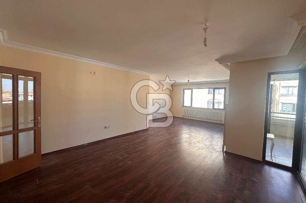 Çukurambar Fildişi Evleri 6.Katta Boyalı Temiz Kiralık 4+1 Daire