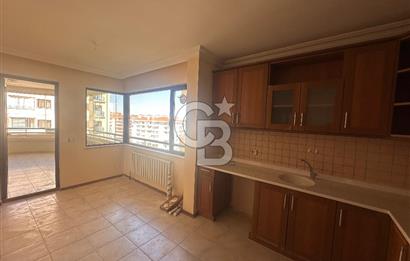 Çukurambar Fildişi Evleri 6.Katta Boyalı Temiz Kiralık 4+1 Daire