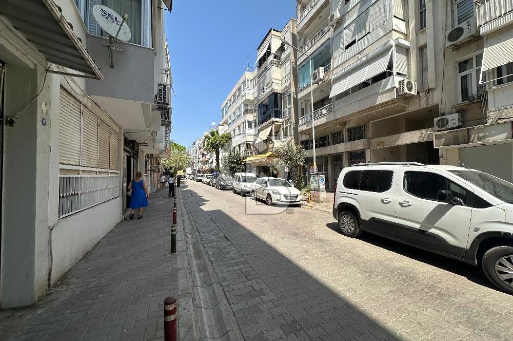 Karşıyaka Suzan Divrik Lisesi Yanı Satılık Dükkan