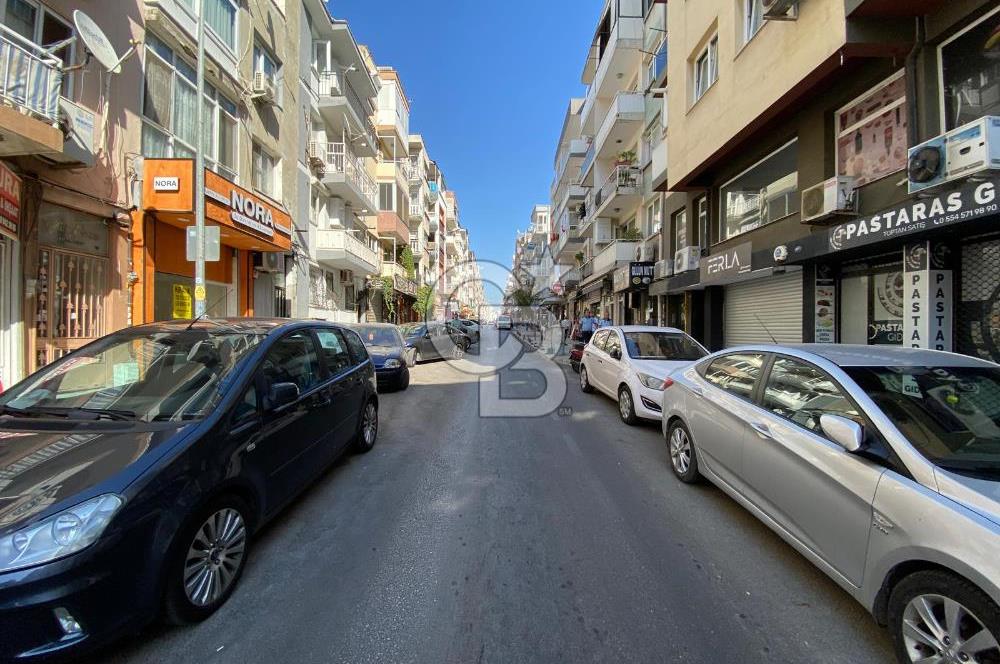 KONAK BETONYOL'DA YÜKSEK CİROLU DEVREN KİRALIK WAFFLE DÜKKANI