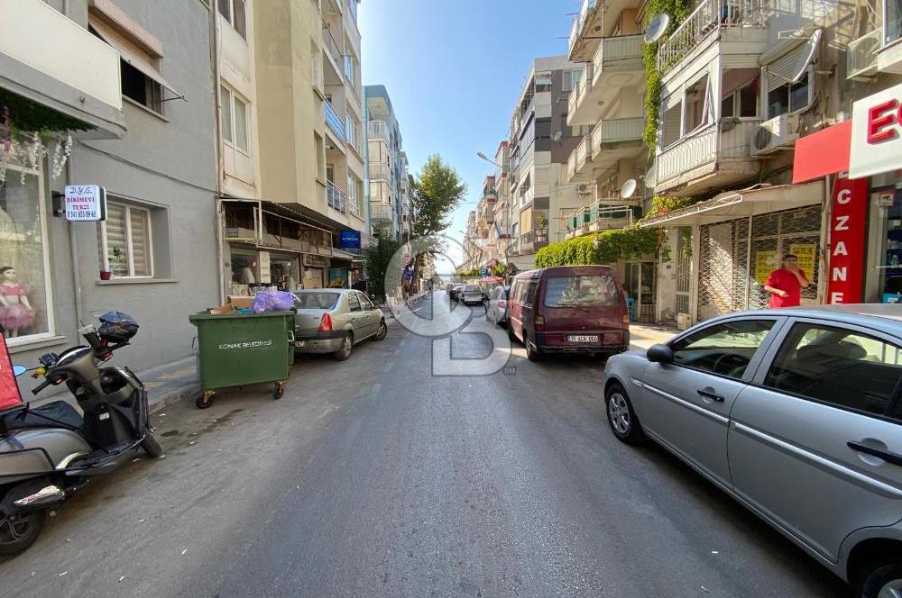 KONAK BETONYOL'DA YÜKSEK CİROLU DEVREN KİRALIK WAFFLE DÜKKANI