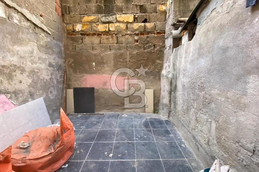 KONAK BETONYOL'DA YÜKSEK CİROLU DEVREN KİRALIK WAFFLE DÜKKANI