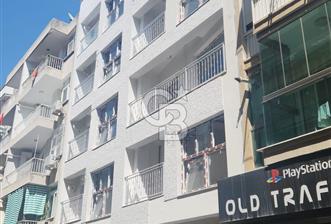 KARŞIYAKA ÇARŞI'DA TİYATRO SOKAĞINDA SATILIK SIFIR 1+1 DAİRE