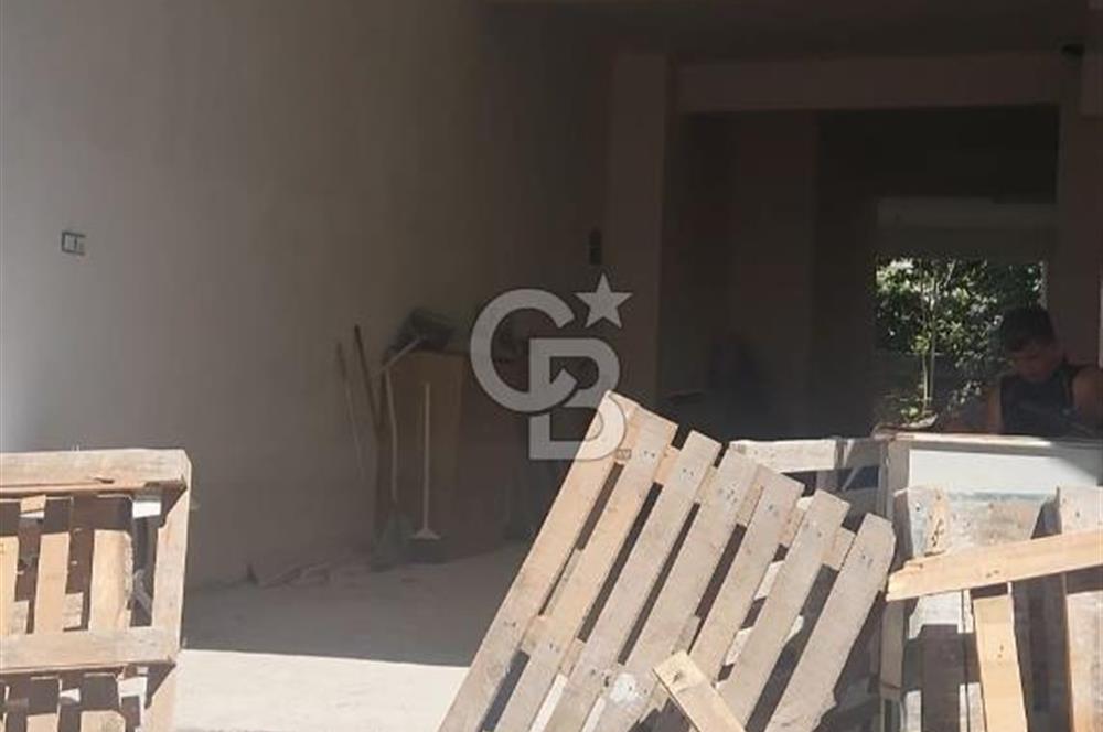 KARŞIYAKA ÇARŞI'DA TİYATRO SOKAĞINDA SATILIK SIFIR 1+1 DAİRE