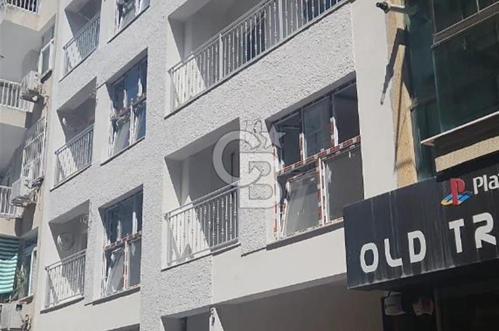 KARŞIYAKA ÇARŞI'DA TİYATRO SOKAĞINDA SATILIK SIFIR 1+1 DAİRE