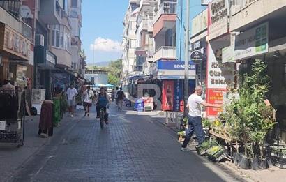 KARŞIYAKA ÇARŞI'DA TİYATRO SOKAĞINDA SATILIK SIFIR 1+1 DAİRE