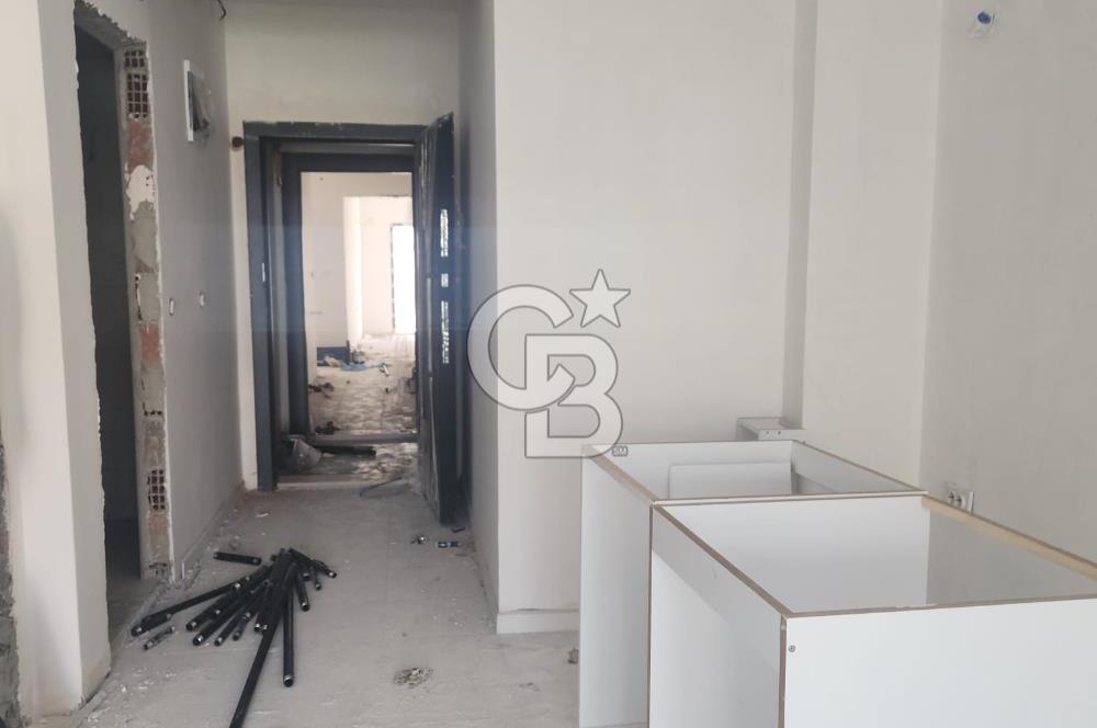 KARŞIYAKA ÇARŞI'DA TİYATRO SOKAĞINDA SATILIK SIFIR 1+1 DAİRE