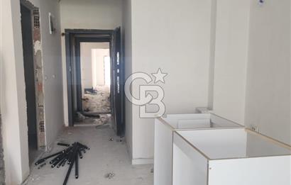 KARŞIYAKA ÇARŞI'DA TİYATRO SOKAĞINDA SATILIK SIFIR 1+1 DAİRE