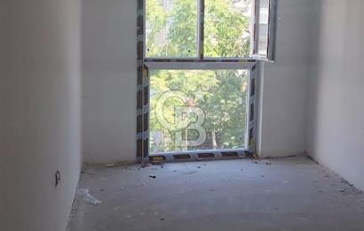 KARŞIYAKA ÇARŞI'DA TİYATRO SOKAĞINDA SATILIK SIFIR 1+1 DAİRE