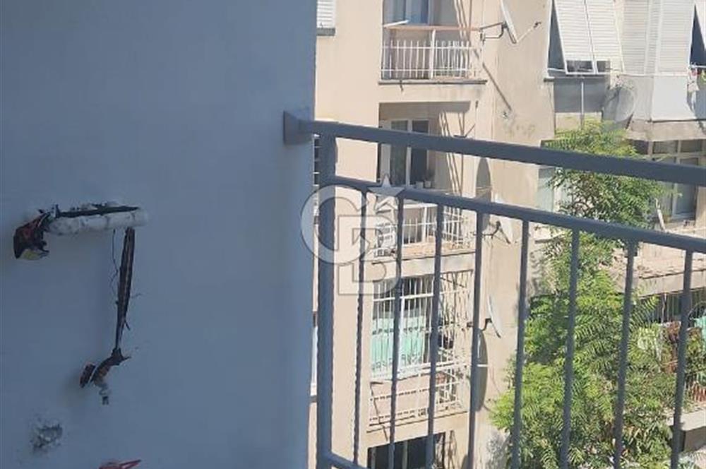KARŞIYAKA ÇARŞI'DA TİYATRO SOKAĞINDA SATILIK SIFIR 1+1 DAİRE