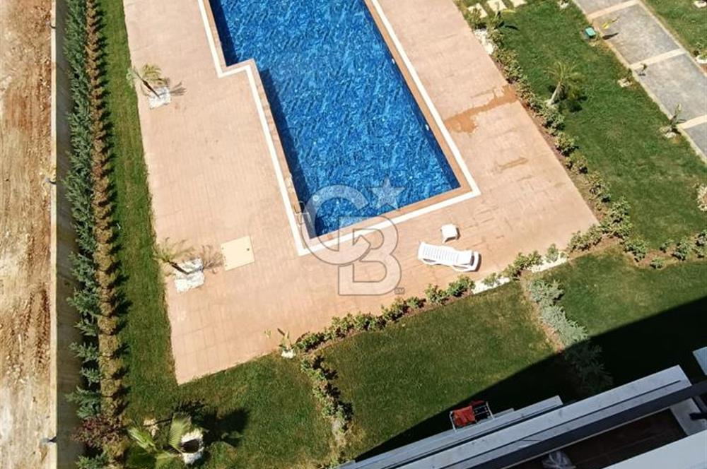 ANTALYA YENİKÖYDE HAVUZLU SİTE İÇERİSİNDE SATILIK LÜKS 1+1 DAİRE