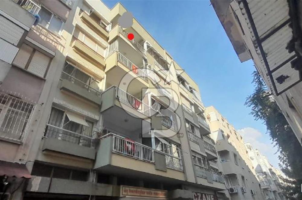 KARŞIYAKA ÇARŞI İÇİNDE ÖZELİKLİ 105 m² ASANSÖRLÜ DAİRE 