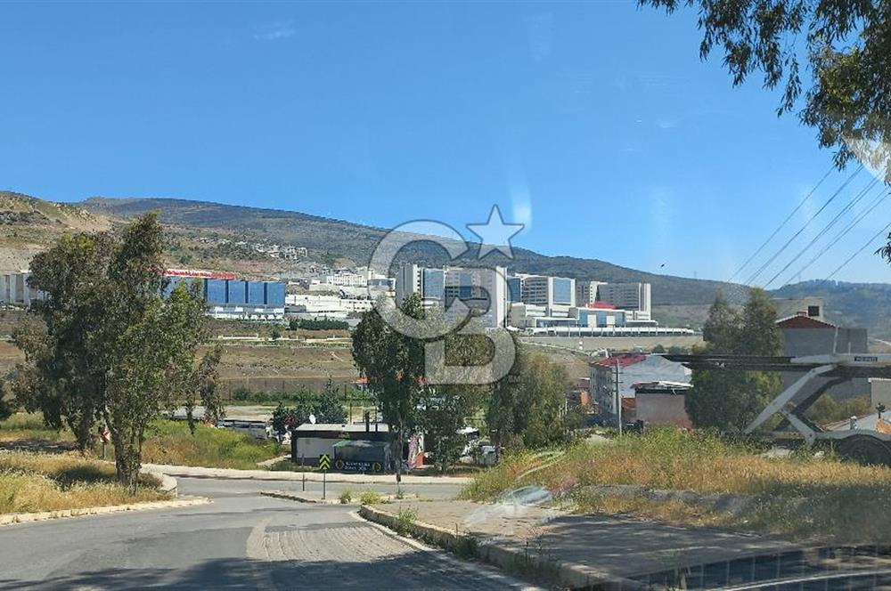 Bayraklı Şehir Hastanesi Yakını Geniş Kiralık 1+1  Daire