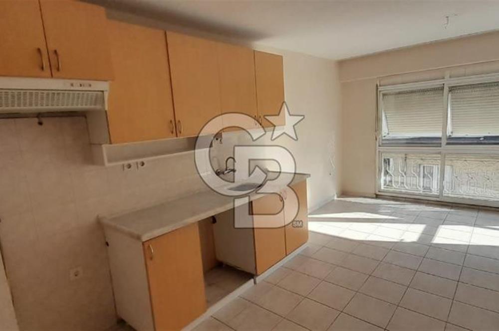 KARŞIYAKA ÇARŞI İÇİNDE ÖZELİKLİ 105 m² ASANSÖRLÜ DAİRE 