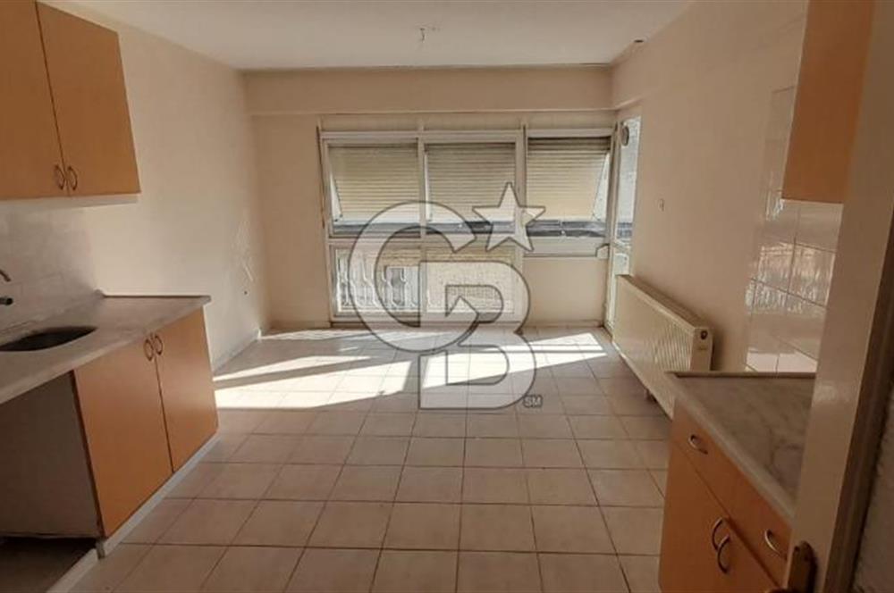 KARŞIYAKA ÇARŞI İÇİNDE ÖZELİKLİ 105 m² ASANSÖRLÜ DAİRE 