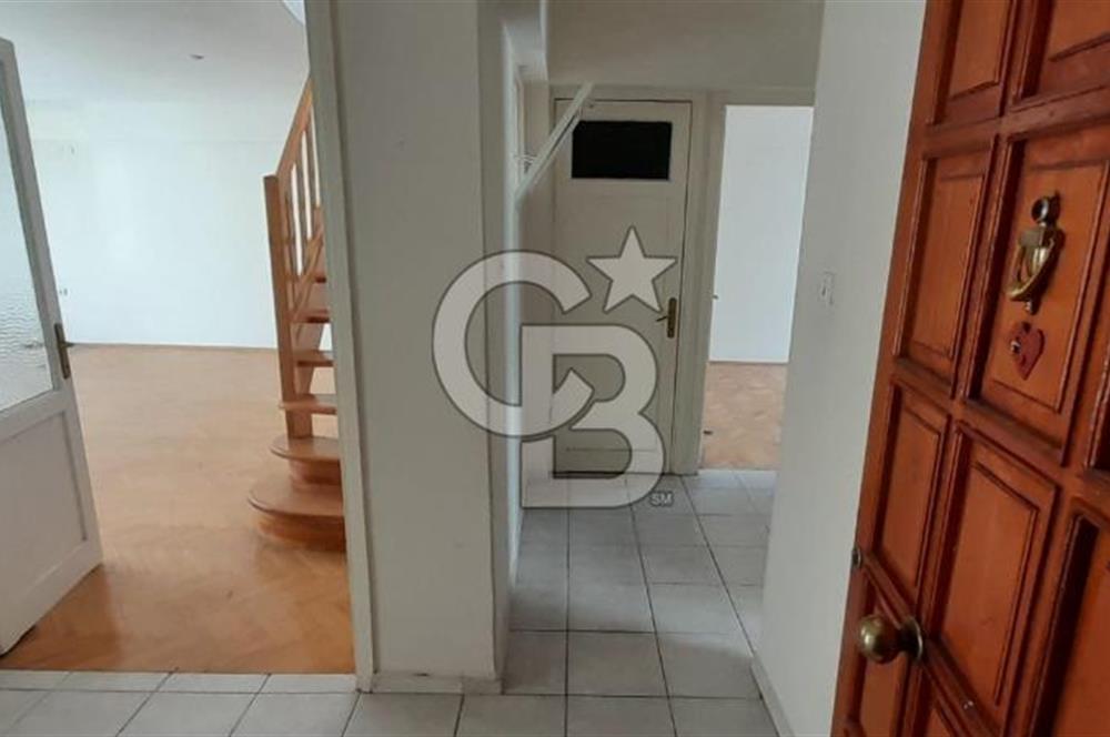KARŞIYAKA ÇARŞI İÇİNDE ÖZELİKLİ 105 m² ASANSÖRLÜ DAİRE 