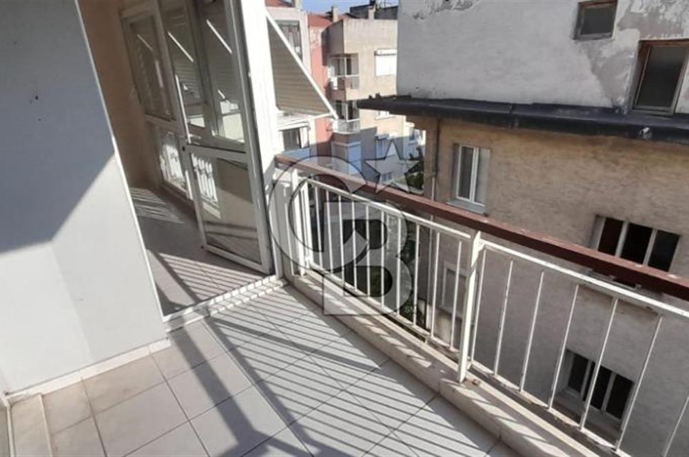 KARŞIYAKA ÇARŞI İÇİNDE ÖZELİKLİ 105 m² ASANSÖRLÜ DAİRE 