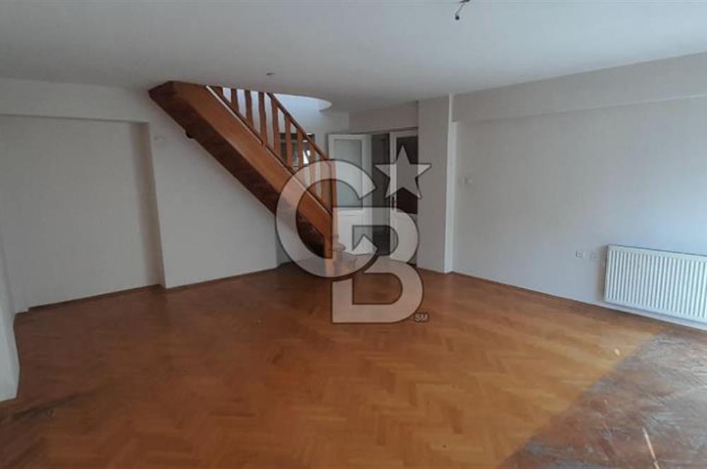 KARŞIYAKA ÇARŞI İÇİNDE ÖZELİKLİ 105 m² ASANSÖRLÜ DAİRE 