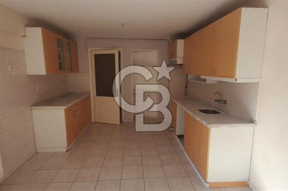 KARŞIYAKA ÇARŞI İÇİNDE ÖZELİKLİ 105 m² ASANSÖRLÜ DAİRE 