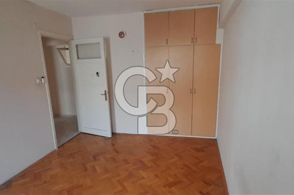 KARŞIYAKA ÇARŞI İÇİNDE ÖZELİKLİ 105 m² ASANSÖRLÜ DAİRE 