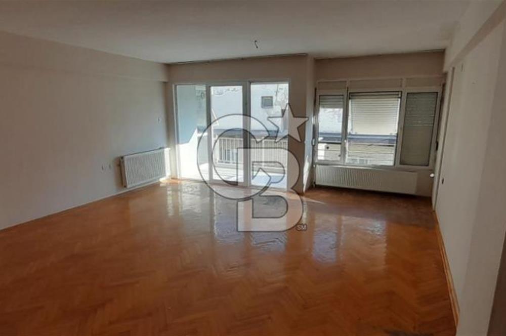 KARŞIYAKA ÇARŞI İÇİNDE ÖZELİKLİ 105 m² ASANSÖRLÜ DAİRE 