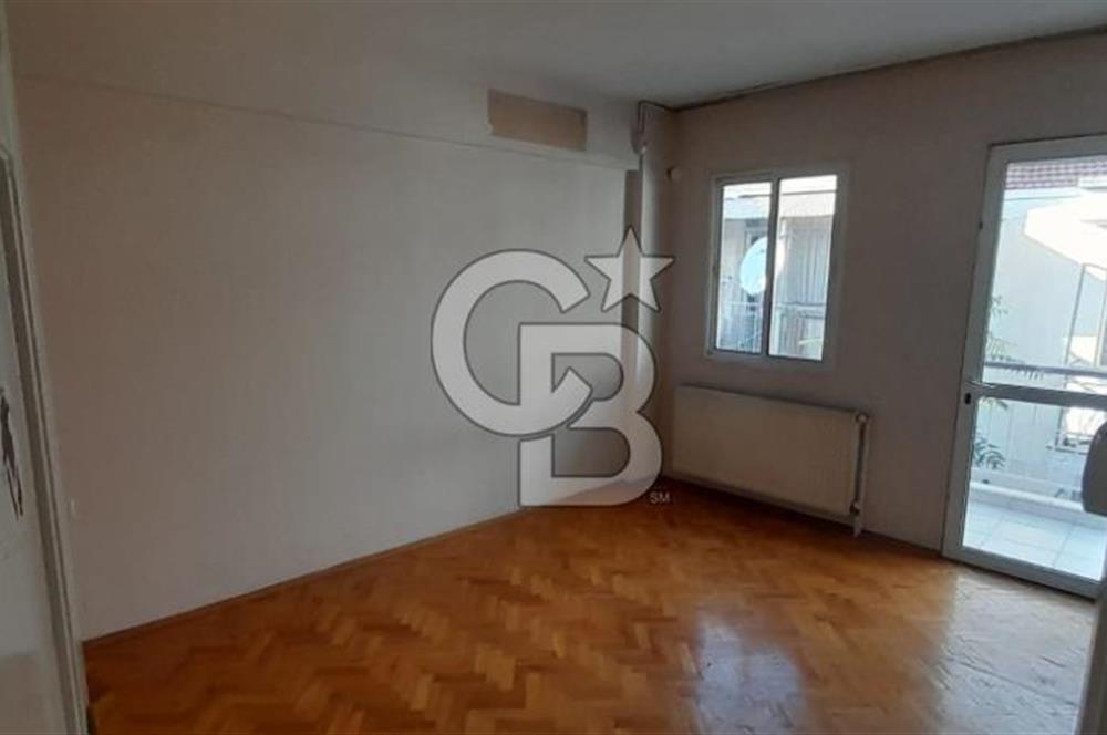 KARŞIYAKA ÇARŞI İÇİNDE ÖZELİKLİ 105 m² ASANSÖRLÜ DAİRE 