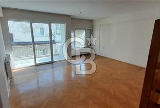 KARŞIYAKA ÇARŞI İÇİNDE ÖZELİKLİ 105 m² ASANSÖRLÜ DAİRE 