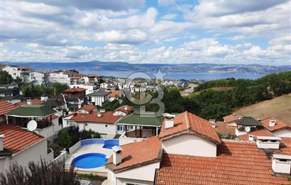 Panoramik Deniz Manzarali Havuzlu Sitede Luks Kiralik Villa