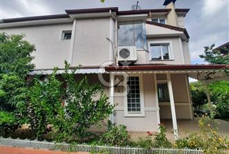 Panoramik Deniz Manzarali Havuzlu Sitede Luks Kiralik Villa