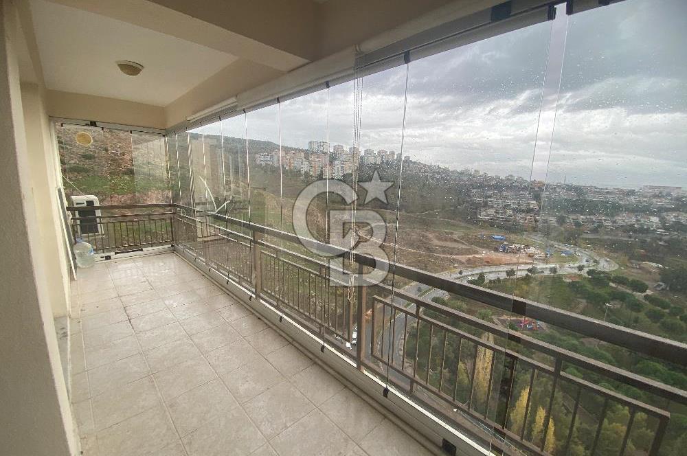 ÇİĞLİ YAKAKENT MAH.’sinde DENİZ MANZARALI 3+1 SATILIK DAİRE