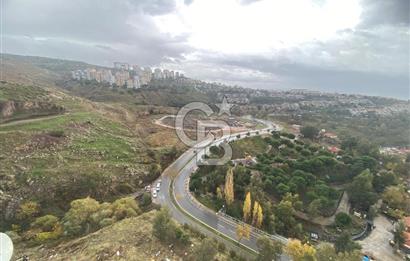 ÇİĞLİ YAKAKENT MAH.’sinde DENİZ MANZARALI 3+1 SATILIK DAİRE