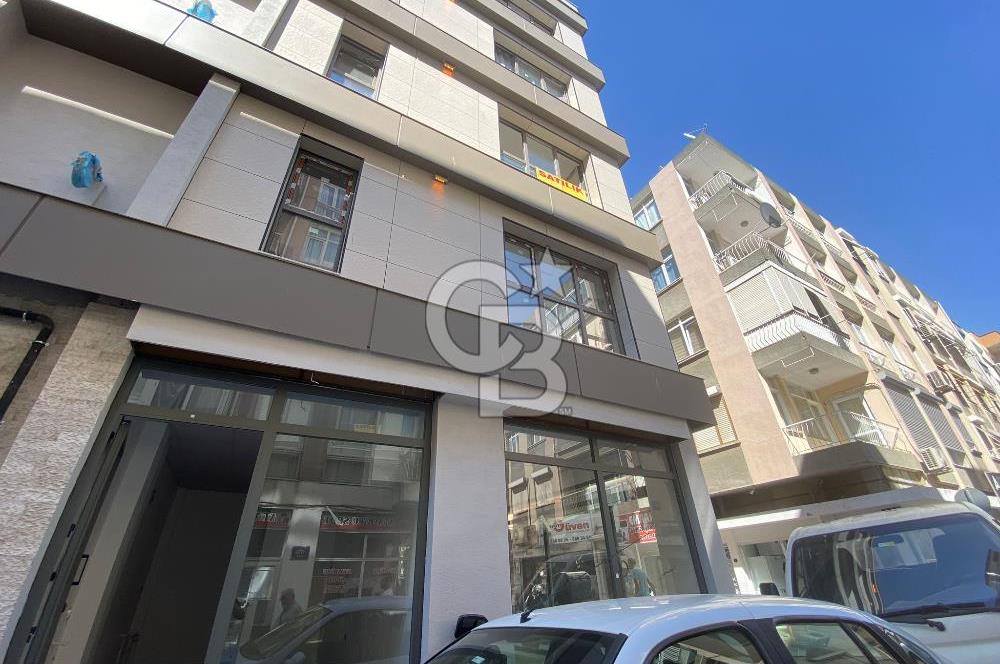 KARŞIYAKA ÇARŞI SPOTÇULAR SOKAĞINDA KİRALIK DÜKKAN