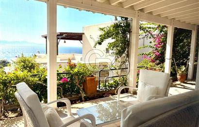 Gümüşlük'te Deniz Manzaralı ve Bakımlı Villa