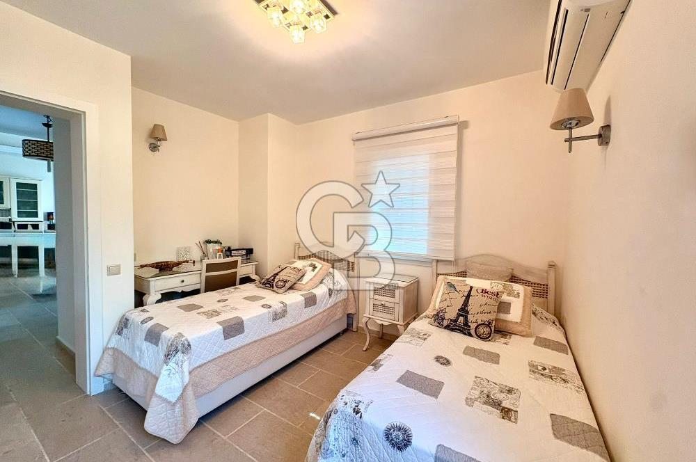 Gümüşlük'te Deniz Manzaralı ve Bakımlı Villa